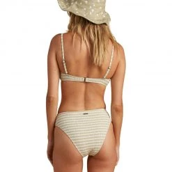 Sun Bum Hair Care Curls & Waves Detangler 4 Oz Spray